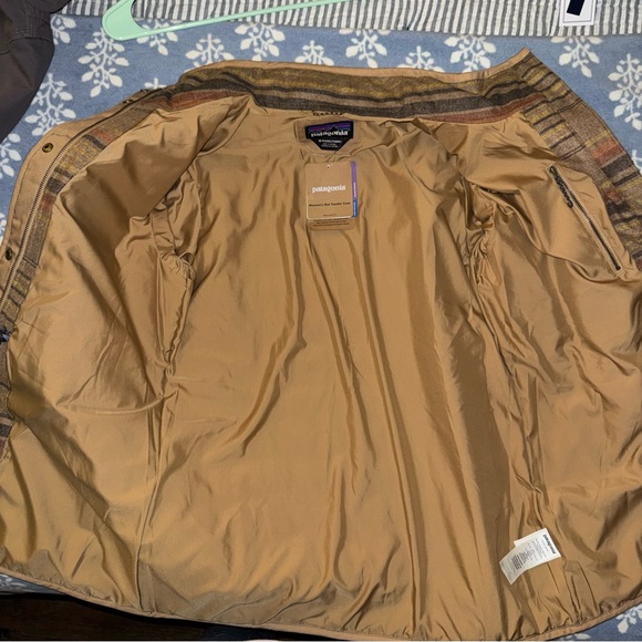 Patagonia women’s out yonder jacket NEW - Picture 3 of 4